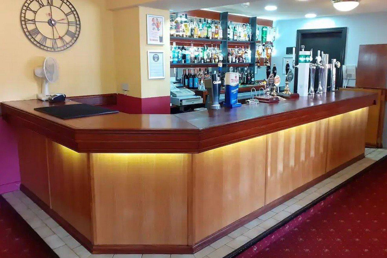 The Dodington Lodge Hotel 위트처치 외부 사진