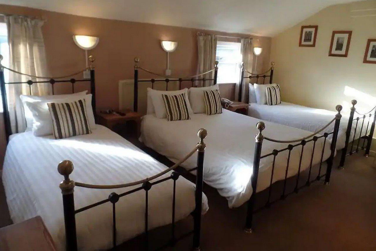 The Dodington Lodge Hotel 위트처치 외부 사진