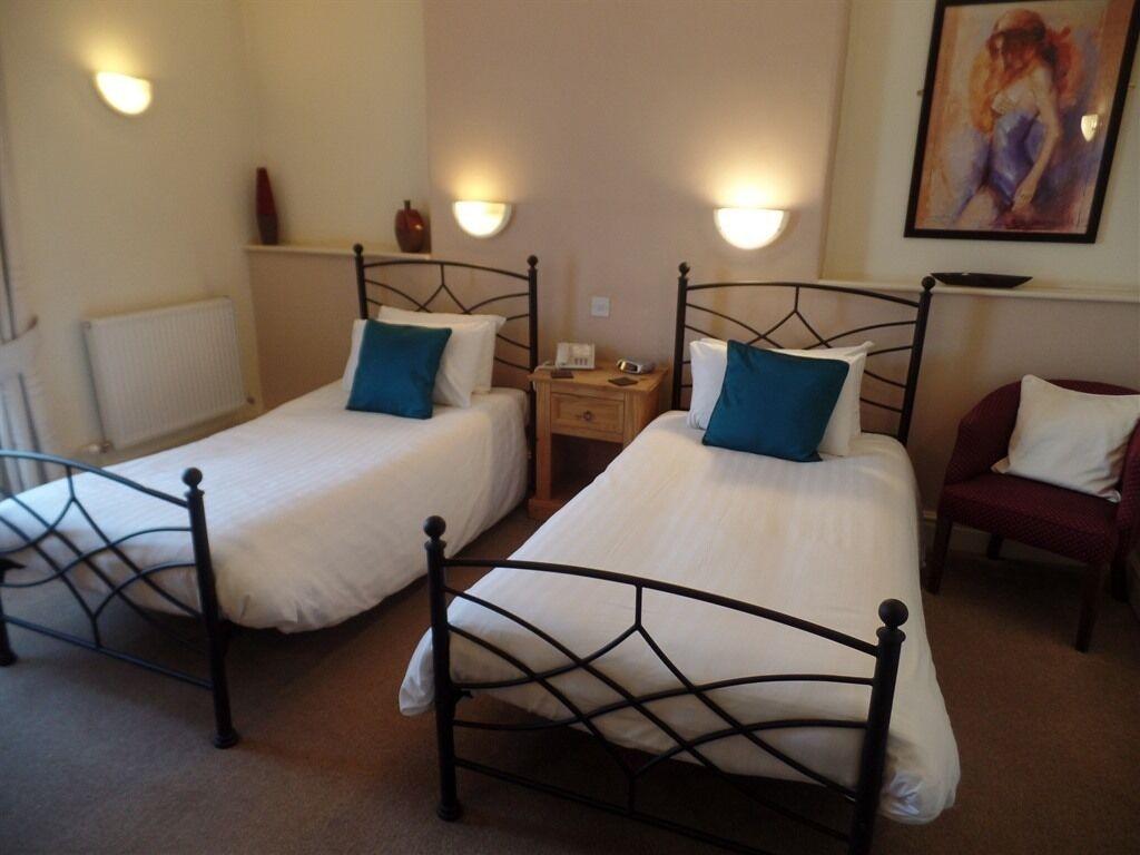 The Dodington Lodge Hotel 위트처치 외부 사진