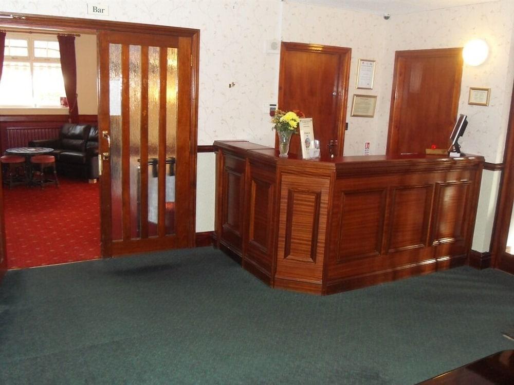 The Dodington Lodge Hotel 위트처치 외부 사진