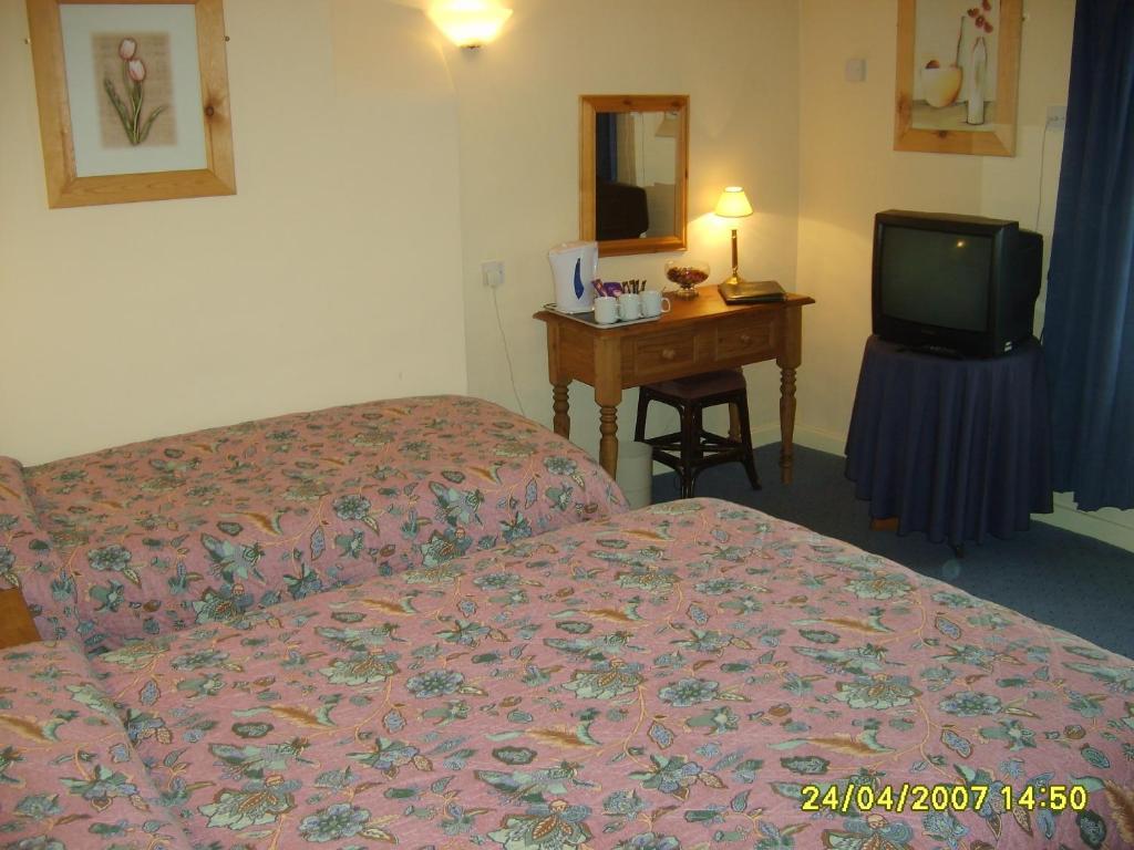 The Dodington Lodge Hotel 위트처치 객실 사진