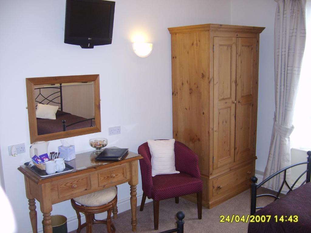 The Dodington Lodge Hotel 위트처치 외부 사진