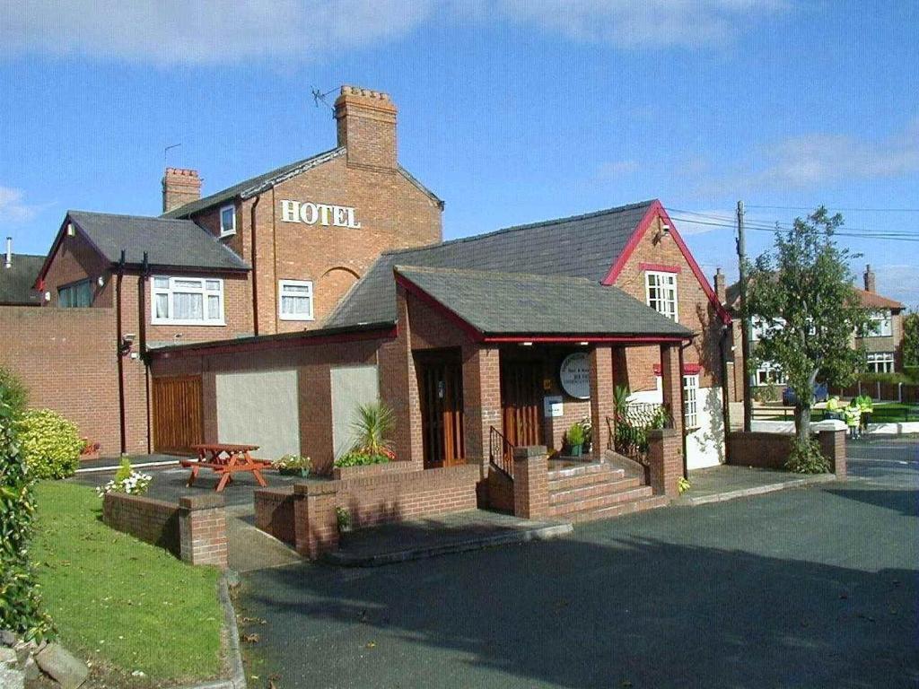 The Dodington Lodge Hotel 위트처치 외부 사진